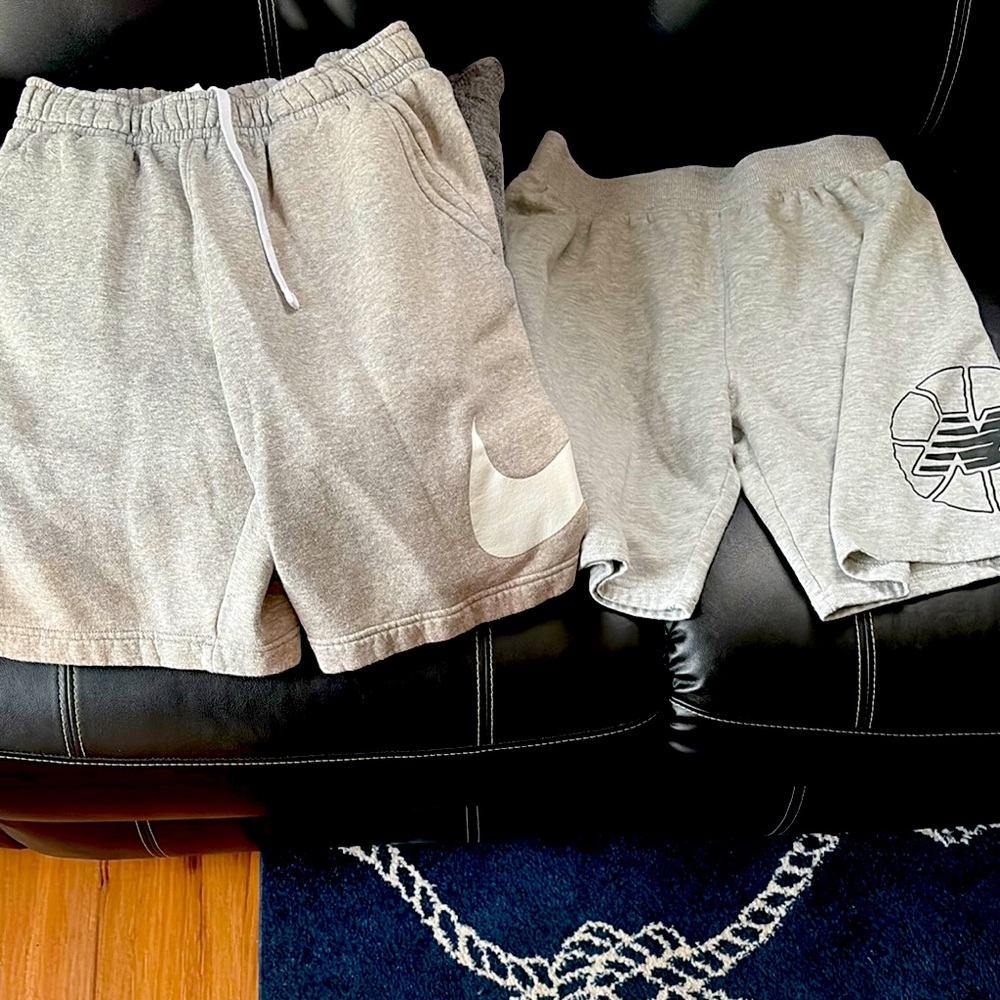 Gray Athletic Shorts Set boys xl new balance mens small Nike